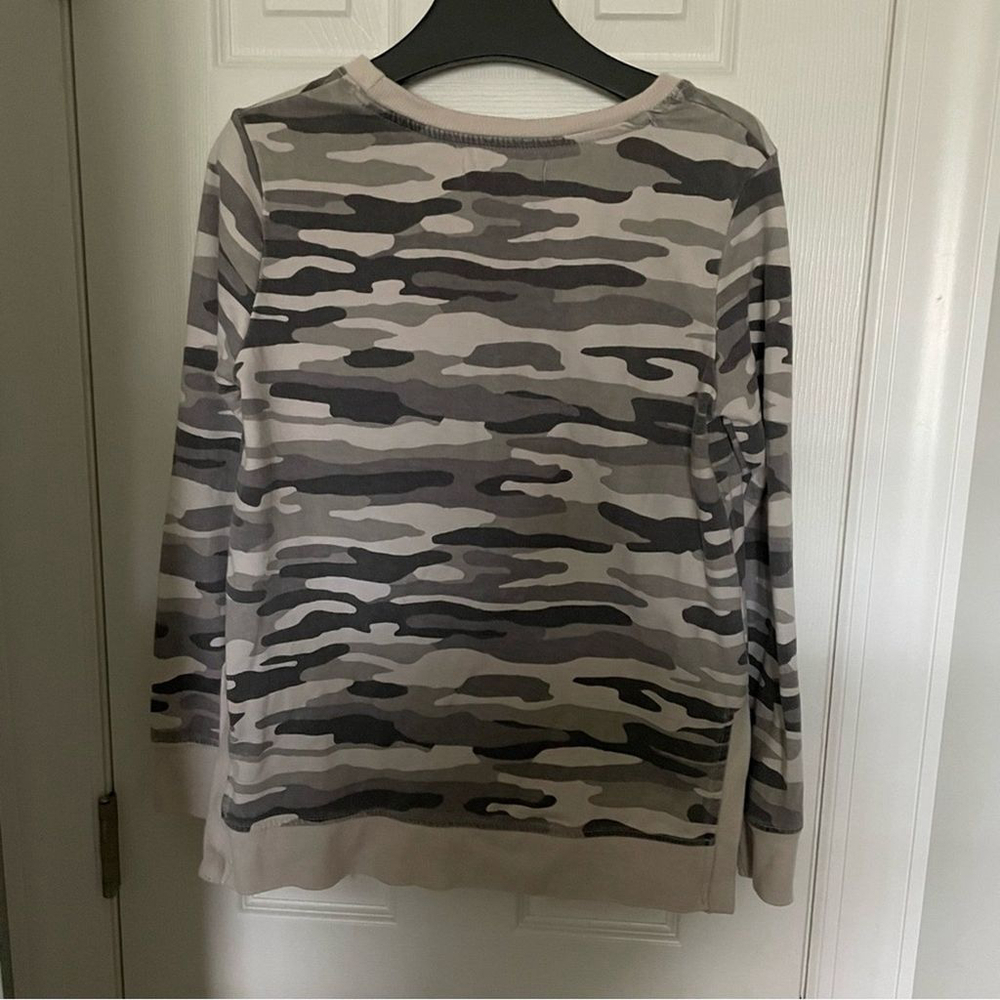 Wall Flower Camouflage Sweatshirt Small - Picture 3 of 7